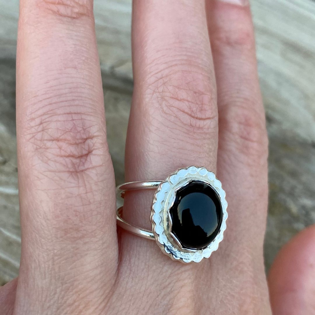 Black Onyx Ring // Size 7.5