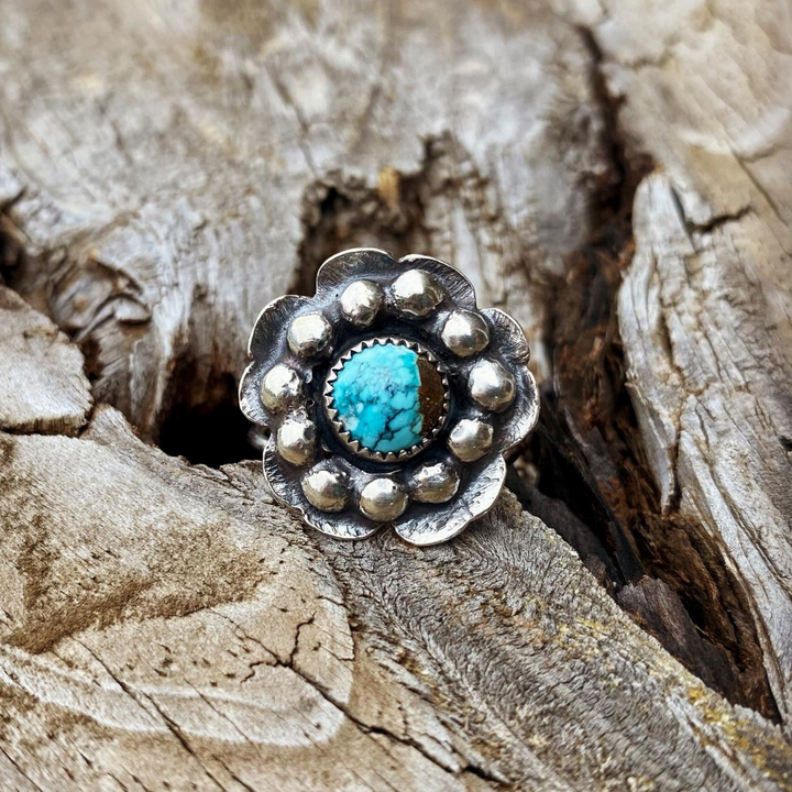 Natural Sierra Nevada Flower Ring // Size 9.5